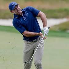 US Open 2025: Burns Leads, McIlroy Survives, DeChambeau Out at Oakmont - Imagen ilustrativa del artículo
