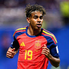Yamal cita atrito com jogadores do Real Madrid: 'Não falo com ninguém'