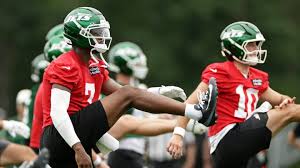 Geno Smith out on Friday due to foot soreness, Cade Klubnik will start for Jets
