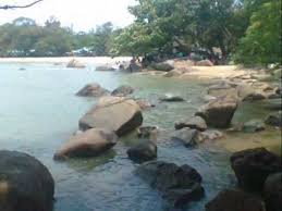 Hasil gambar untuk KEINDAHAN PANTAI PULAU DATOK