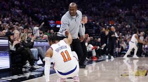 Mike Brown Rips Knicks for 'Worst' Loss to Kings After Jalen Brunson Injured