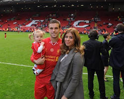 Image of Jordan Henderson with his family