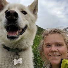 Hero dog saves injured deaf hiker - Yahoo News Australia