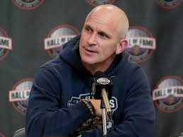 UConn Coach Dan Hurley Rejects Carolina Hurricanes Jersey, Citing Historical Grievance