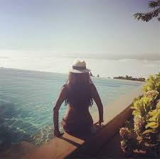 תוצאת תמונה עבור عربيات بالمايوه