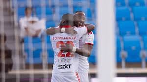 ¡Asistencia de crack! Julián Quiñones participó en 2-0 de Al Qadsiah ante Al Kholood (VIDEO)