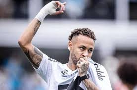 Neymar é homenageado na Vila por marca de 150 gols e recebe coro de 