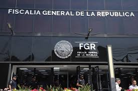 Vinculan a proceso a servidor público de FGR; presentó un documento falso