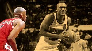 "I don't need to score no more. I'm trying to win" - Ron Harper shares how he was able to adjust from being a star to a role player on the Bulls