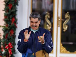 Airlines Suspend Venezuela Flights Amid US Warning and Military Buildup