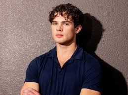 A Female Looksmaxxer Is Suing Clavicular for Alleged Battery