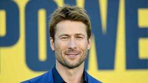 Chiefs-Jaguars Game Attracts Attention with Manningcast and Celebrity Appearances