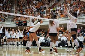 Texas Volleyball Sweeps Baylor, Extends Undefeated Streak