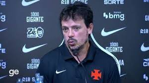 Vasco resiste à saída de Rayan, e Bournemouth espera por definição ao longo desta semana