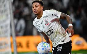 Lingard vira assunto em derrota do Corinthians: 'Não precisava'