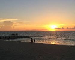 沖縄の美しい夕日の画像