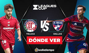 Autobús del FC Dallas llega al estadio Nemesio Diez entre abucheos de la afición del Toluca