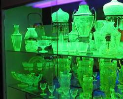 Image of uranium glass pictures
