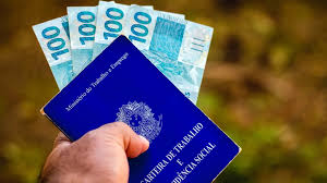 Governo faz pagamento de R$ 2.518 para quem trabalhou com carteira assinada durante 6 meses