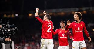 Manchester United vs West Ham live updates: Dalot goal gives hosts Premier League lead - The Athletic