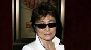 Yoko Ono wurde von der Band „Elbow“, bestehend aus Guy Garvey, Mark Potter, Craig Potter, Peter Turner und Richard Jupp, in deren Song „New York Morning“ ... - Yoko-Ono-bng-gr