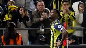 Jhon Jáder Durán volvió a ser figura con el Fenerbahce: así fue el gol para clasificar a la final de la Supercopa de Turquía