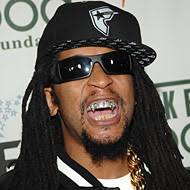We just heard that Lil Jon is at the Famiglia pizza on 8th Street and Broadway selling pizza today. Both a call to the restaurant and Snoop Dogg&#39;s Twitter ... - 19_liljon_190x190