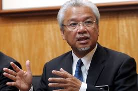 Datuk Seri Ahmad Husni Hanadzlah. IPOH: Budget 2014, due to be tabled by the middle of next month, is aimed at reducing the gap between the country&#39;s rich ... - ahmad%2520husni