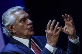 Painel: Caiado atribui peso do tarifaço dos EUA à polarização entre Lula e Flávio