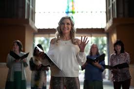 Commentary: Michelle Pfeiffer redefines the role of grandma, with a full life and glamourous style