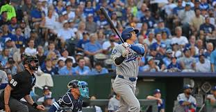 Ohtani and Muncy homer, but Freddie Freeman’s glove saves the game
