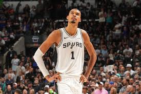 Longe do título? Spurs terão de fazer algo inédito para conquistarem a NBA