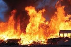 Accra Shakes as Twin Fires Hit Tourist Centre, Madina Slum! - Imagen principal del artículo