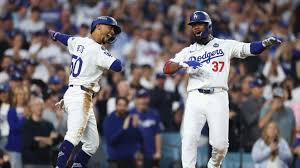 Teoscar Hernández's two-run home run