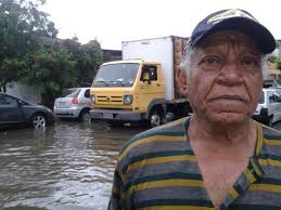 Mecânico Edison Dias tem oficina na Rua Aderbal de Melo (Foto: Luna Markman/ - edison