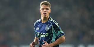 Van Gaal stak stokje voor Ajax-transfer: 'Het was echt heel dichtbij'