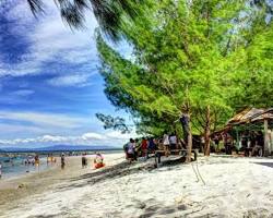 Gambar Pantai Hamadi