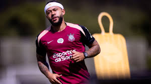 Memphis Depay treina com elenco no Corinthians após 'susto' e avança em fase final de transição física