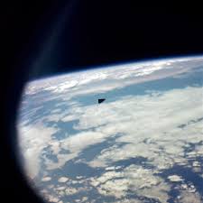Tile fragment liberated from STS-61C - collectSPACE: Messages