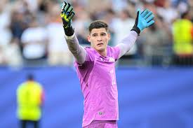 Sad story explains why World Cup goalkeeper has been playing in $50 gloves
