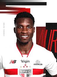 São Paulo anuncia contratação de Aurélio Buta, lateral ex-Frankfurt