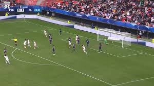 Voleio espetacular ajuda o Lyon a erguer a Copa da França; veja o lance