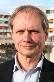 Dr. Detlev Jäger ist Vorsitzender des Ethikkomitees und Chefarzt am Klinikum ...