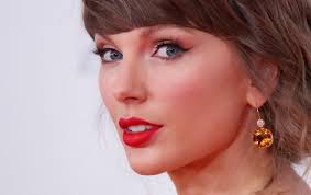 Taylor Swift Debuts Dramatic Hair Change One Month After Her Wedding to Travis Kelce