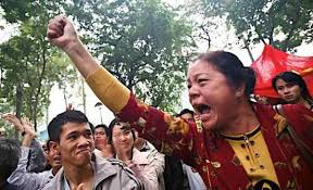 Kết quả hình ảnh cho bùi hằng biểu tình chống TQ