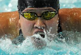 Liu Zige of China competes in the women&#39;s 200m butterfly final during the 2009 East Asian Games in Hong Kong December 6. (Ed Jones/AFP/Getty Images) - bs1