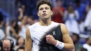 Ben Shelton vs Stefanos Tsitsipas Predictions, Picks & Betting Lines (Sep 6)