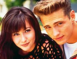 brandon-brenda-sensacion-vivir.jpg. Brandon y Brenda, o bien, Jason Priestley y Shannen Doherty. Brenda, Brandon, Kelly, Steve, Dylan, Donna, David y Andrea ... - brandon-brenda-sensacion-vivir