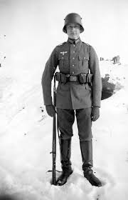 027-0102 Wilhelm Witt als junger Soldat 1934.