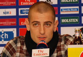 HSV Stürmer Mladen Petric im Februar 2011.